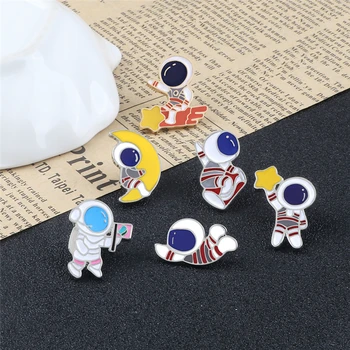 Astronot Ay Yıldız Emaye Pin Yaratıcı Macera Broş Karikatür Rozeti Sırt Çantası Yaka İğneler Sevimli moda takı Arkadaşlar için Hediye