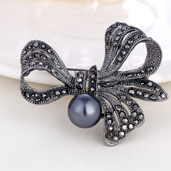 Vintage Siyah İnci Kristal Rhinestone Çiçek Broş Rozet Pimleri Kadınlar İçin Zarif düğün takısı Elbise Başörtüsü Jewelry2019